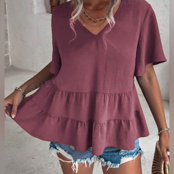 NEW Ruffle Hem Blouse - Picture 4 of 6